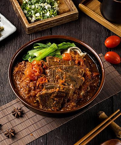 星胡同X胡董 番茄牛肉麵