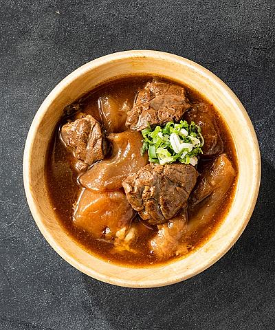 紅燒半筋半肉牛肉湯